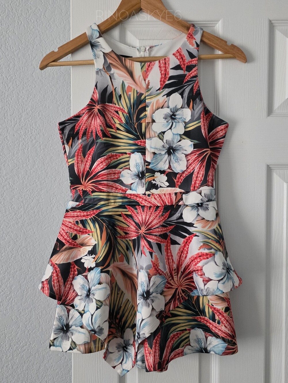PINK MANILA Floral Sleeveless Romper Shorts/ size US 4